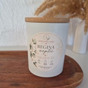 lumanare parfumata regina noptii iasomie flori albe mosc 150 gr